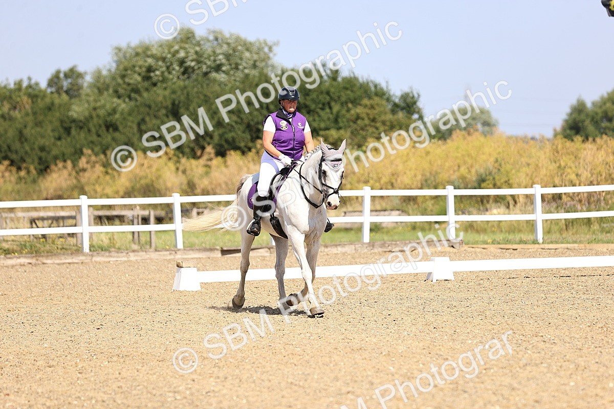 SBM_009329 - Novice 5 - 9.50-10.53