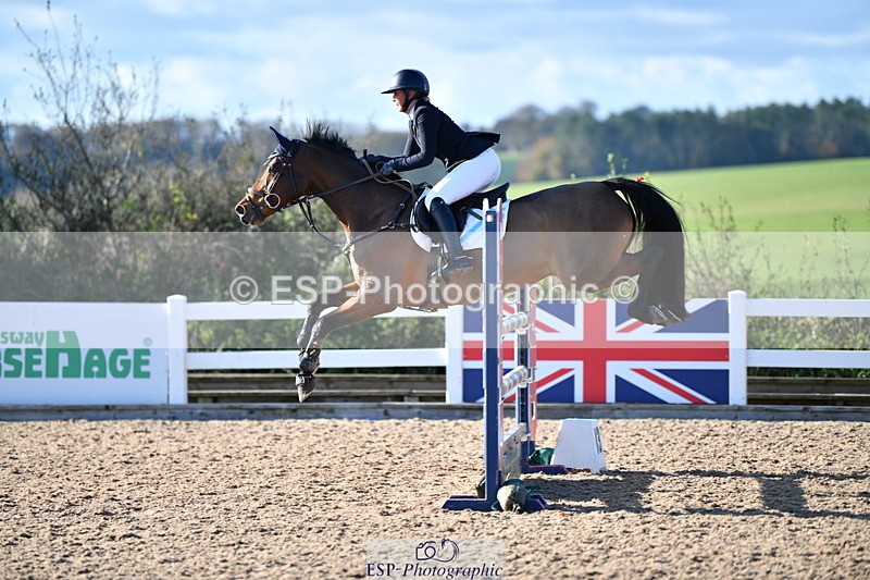 231110A-135209-00690 - Cls 5 Newcomers & 1.10m Open