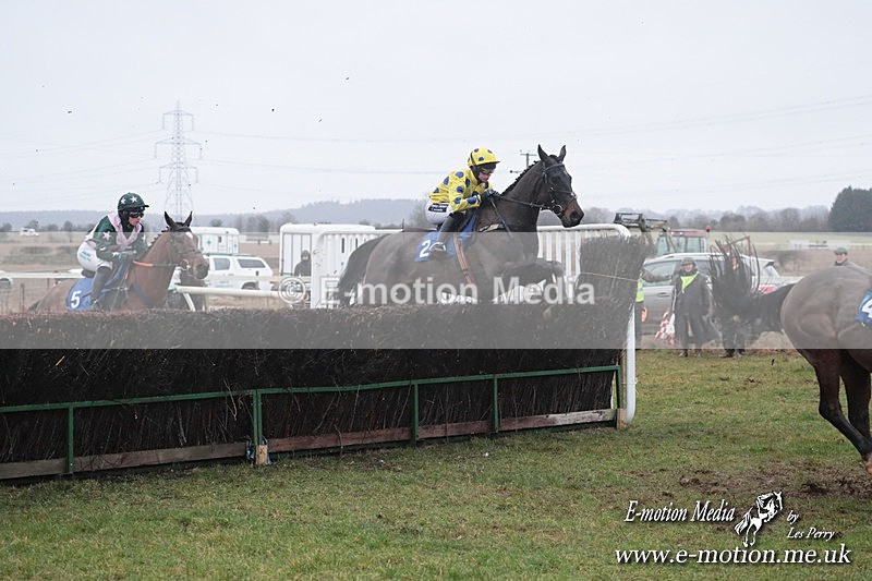 PtP 260125 730 - Cocklebarrow Point-to-Point racing with the Heythrop Hunt 26/01/25