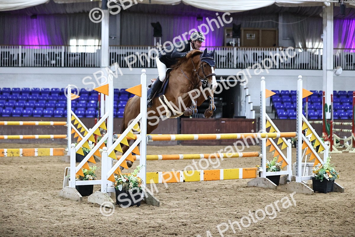 SBM_002025 - Class 4 - Senior Newcomers - 1.10m Open