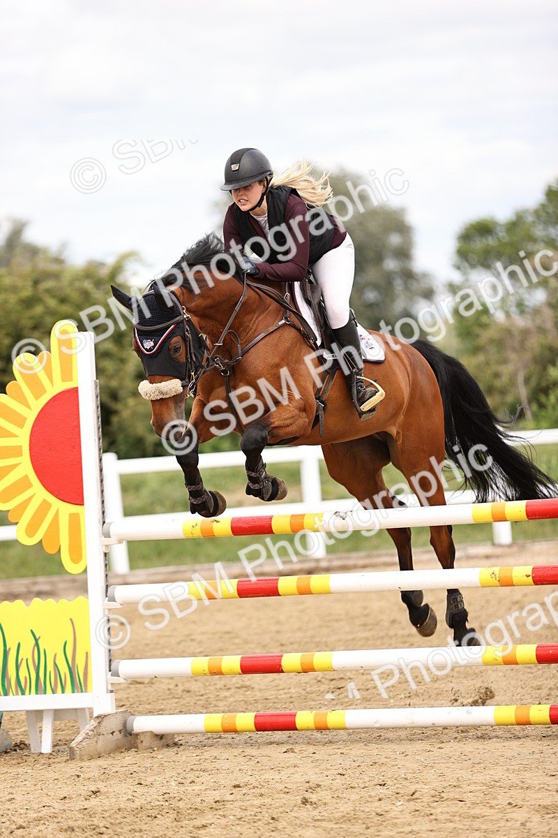 SBM_003292 - Class 11 - Senior Newcomers - 1.10m