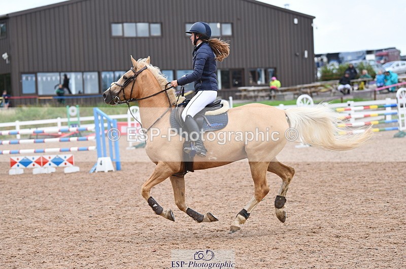 230715A-144140-01363 - Cls 6 Foxhunter & 1.10m Open