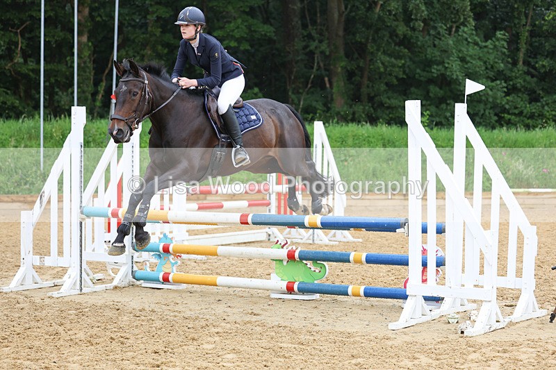 3E7A5470 - Class 4: Senior British Novice/90cm open