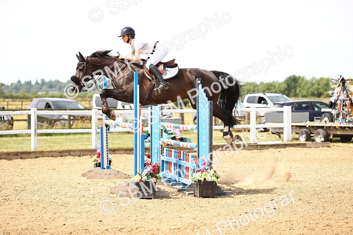 SBM_000476 - Class 15 - Redpost Equestian Senior Foxhunter - 1.20m