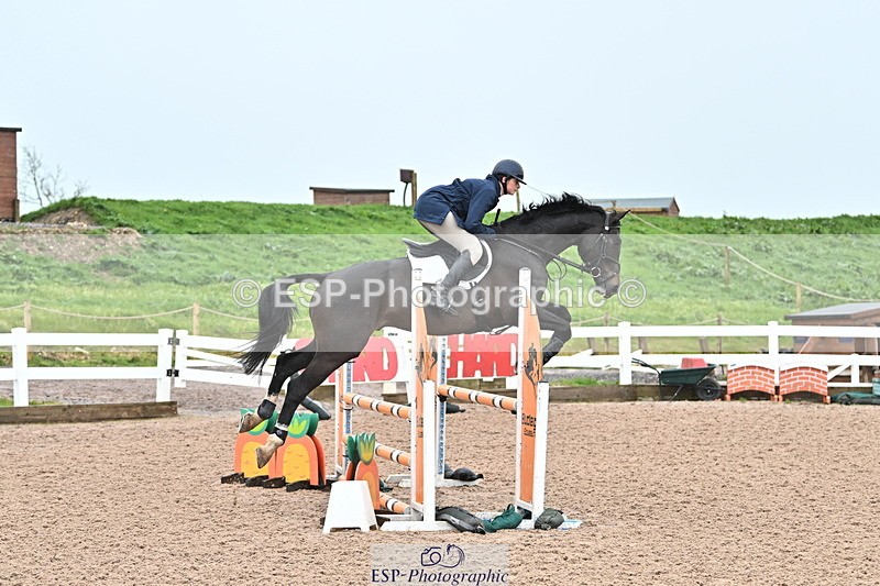 240501A-092218-00014 - Cls 3 British Novice and 90cm Open
