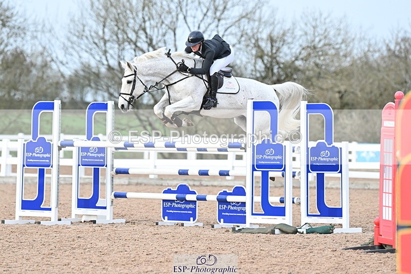 231208A-135723-01052 - Cls 6 Foxhunter & 1.20m Open