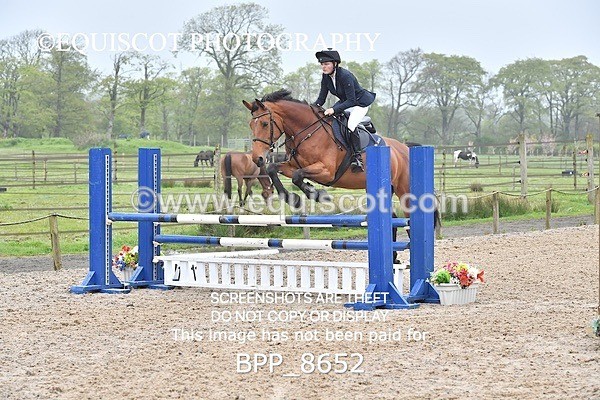 BPP_8652 - CLASS 24 SUN Senior BritiNovice/ 90cm Open