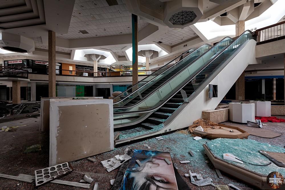  - Randall Park Mall