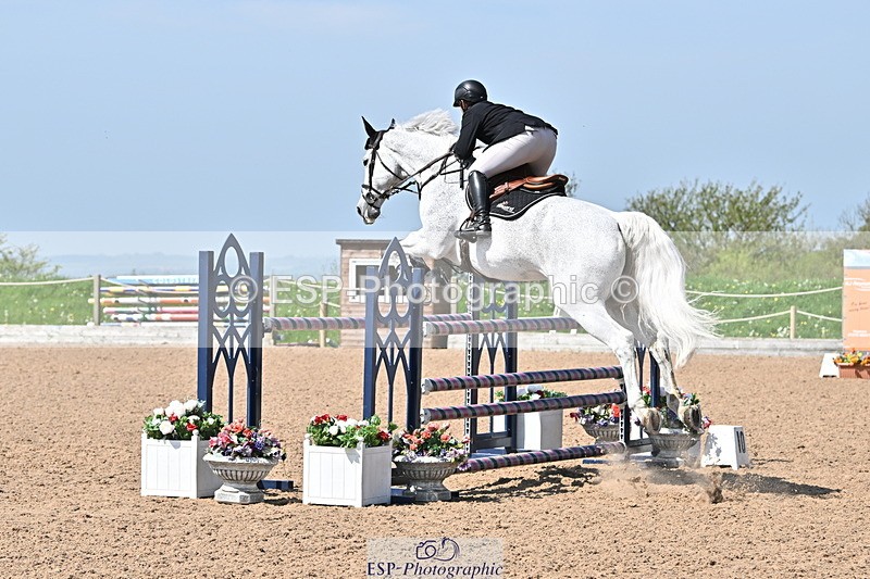 240509A-112228-01141 - Cls 9 Snr 1.20m Open