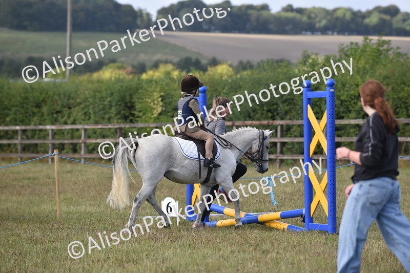 20250831-0292 - Class 6 - Minimus Jumping 30cm