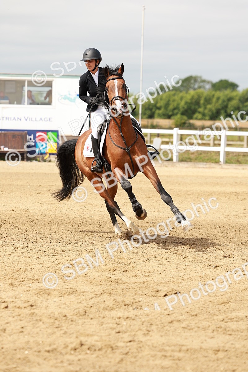 SBM_016912 - Class 20 - Senior Newcomers - 1.10m