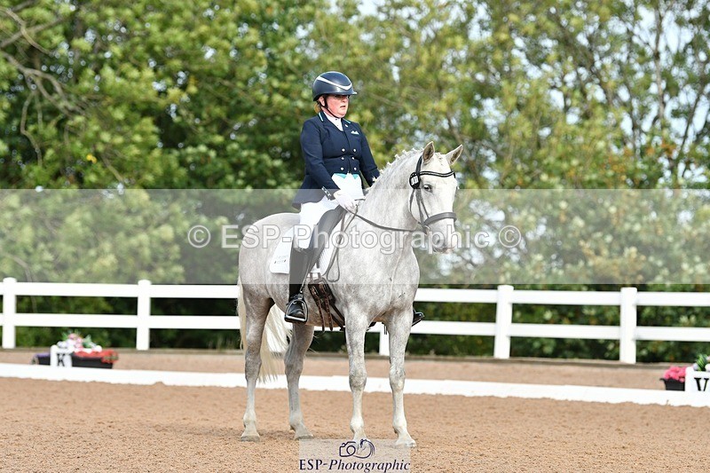 250906-091759-00296 - 091-Jenny.FolmanPluto.Barbana