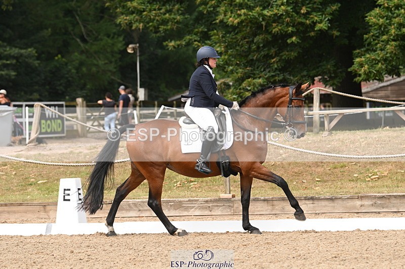 250719A-105034-04055 - 134-Carly.Moore-Taylors.Park.De'.Debutant