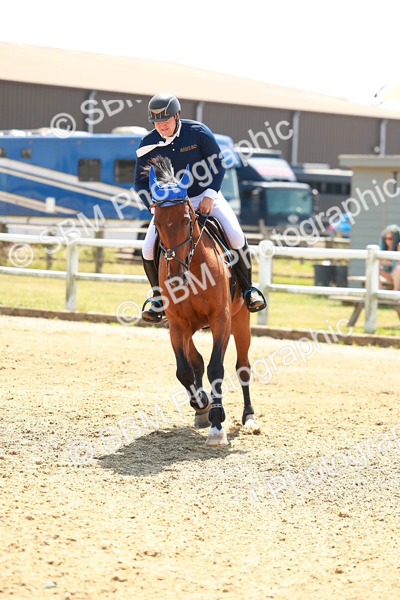 SBM_001448 - Class 4 - Senior Newcomers - 1.10m
