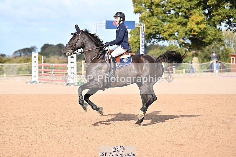 251005-102619-02760 - Cls 15 Foxhunter and 1.20m