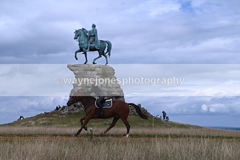 DSC_7801 - Time at Statue 13:16 to 13:52