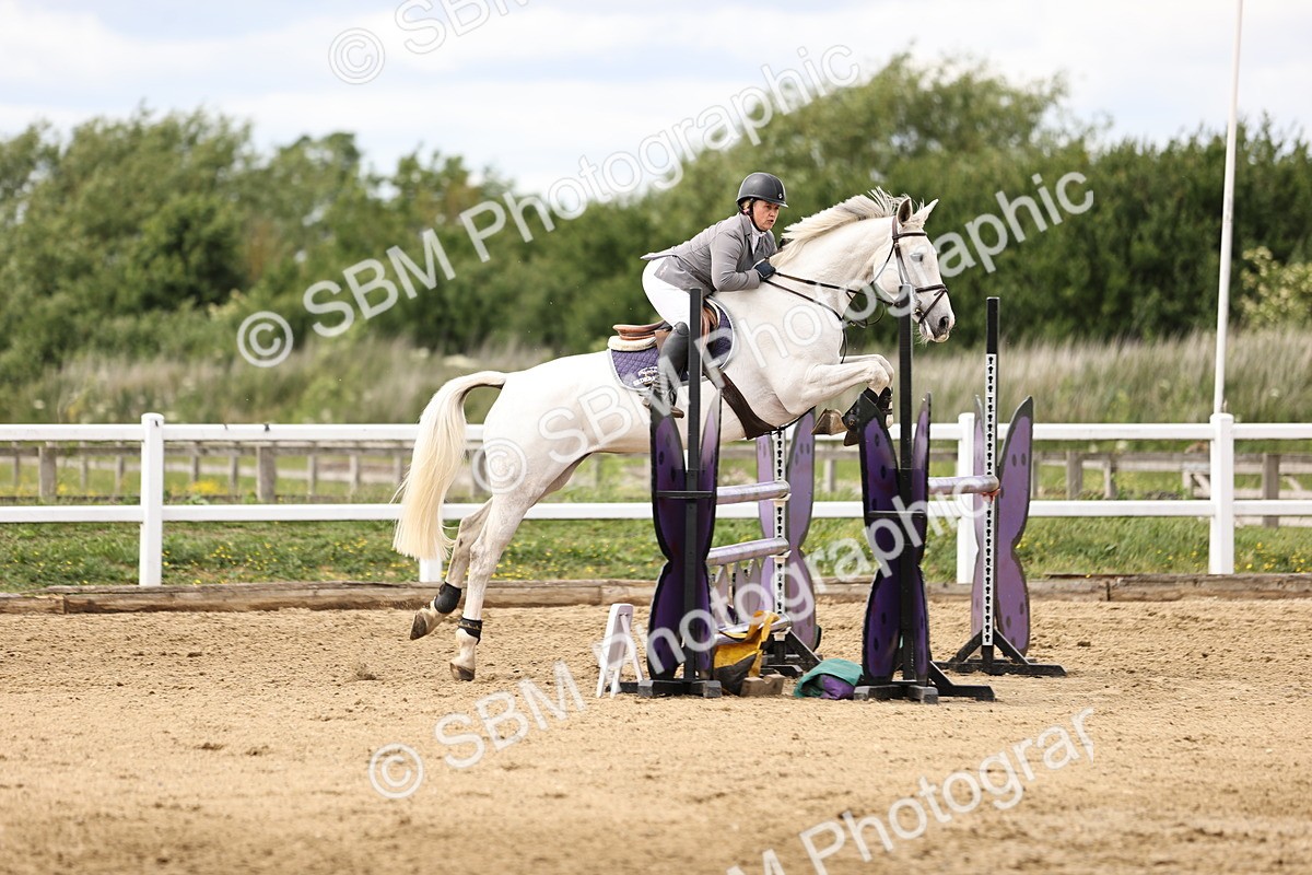 SBM_003331 - Class 11 - Senior Newcomers - 1.10m