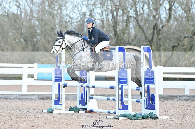 231119A-084046-04180 - Sun Cls 2 British Novice & 80cm Open