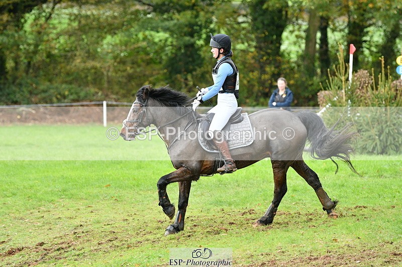 251025A-132052-19951 - F-466-Amber.Golley