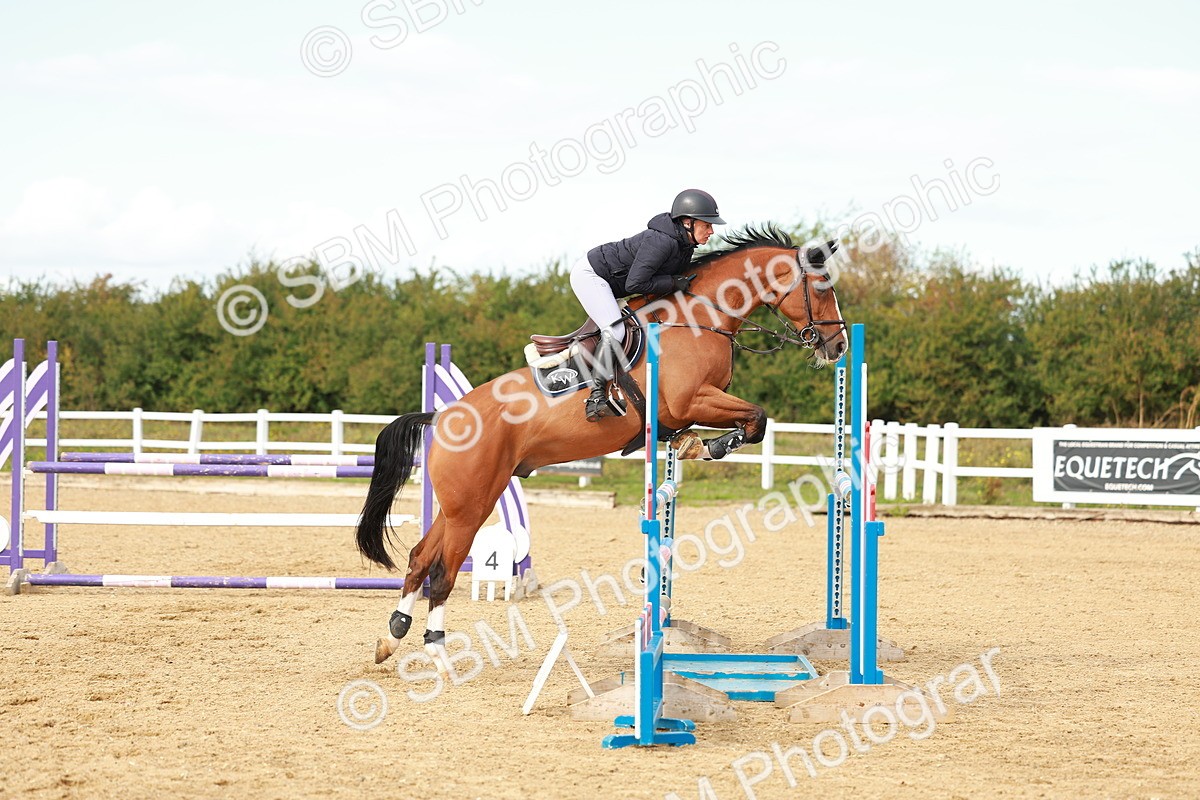 SBM_001696 - Class 4 - Senior Newcomers - 1.10m