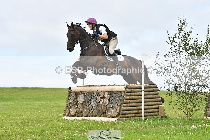 240804-113903-11822 - 415-Benjamin_Plunket-BARDUN_ACROBAT