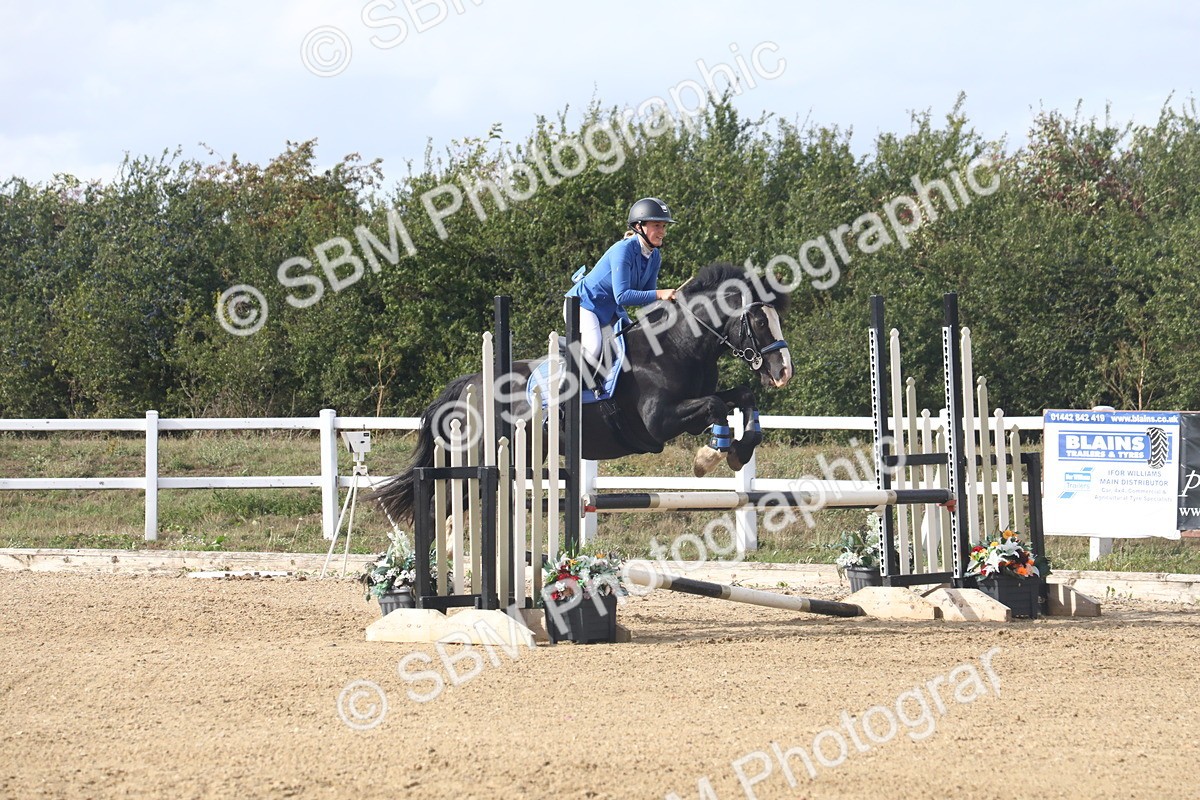 SBM_008002 - Class 12 - 90cm Champs