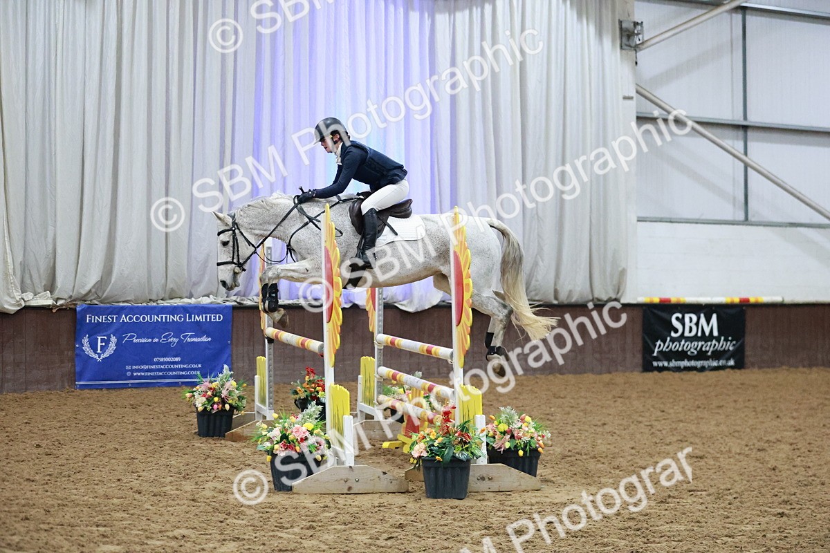 SBM_004564 - Class 17 - Senior Newcomers - 1.10m