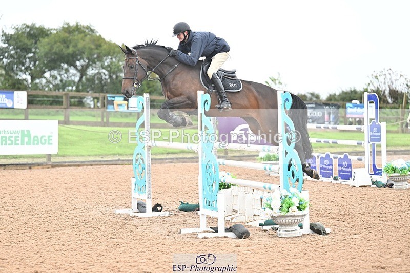 251003-131912-01078 - Cls 3 Foxhunter and 1.20m