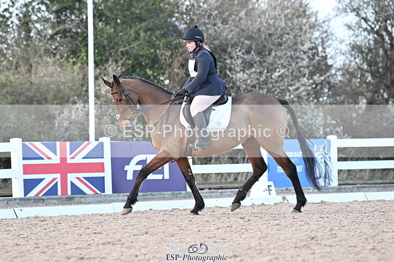 240324A-152827-04490 - Novice 27, 14.30 to 15.25