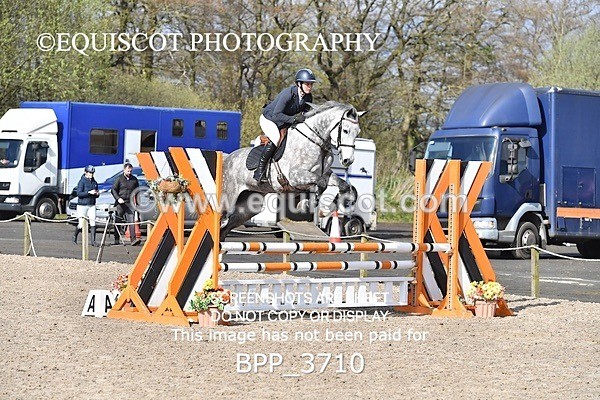 BPP_3710 - CLASS 3 FRI Senior British Novice/ 90cm Open