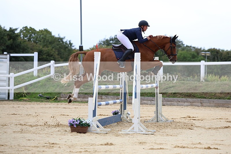 3E7A3085 - Class 8: Senior Newcomers/1.10m open