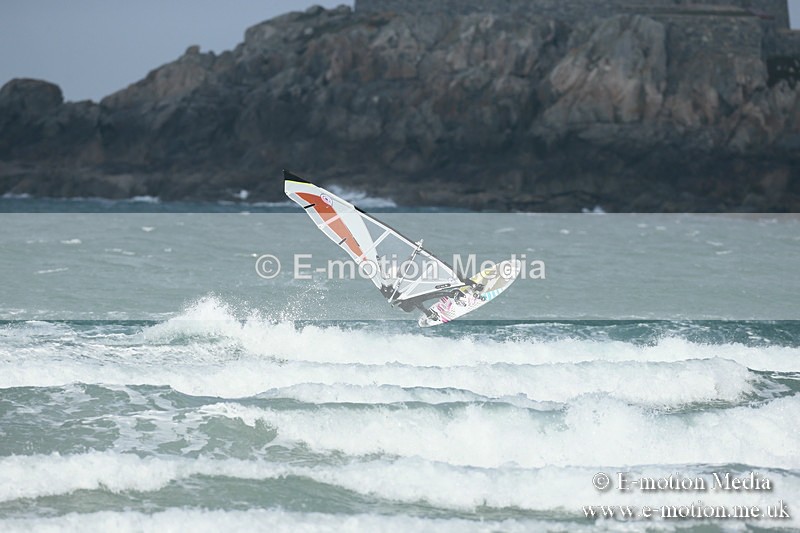 WS 020413-185 - Windsurfing
