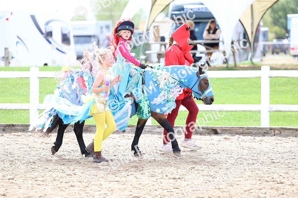 SBM_02707 - Class 21 - Fancy Dress - IH or Ridden