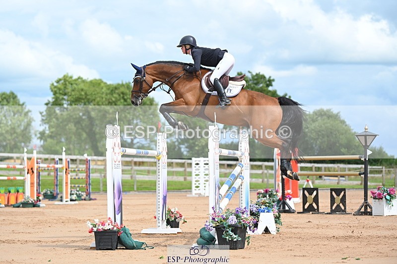 230721A-152906-07256 - Cls 10, 2 Star Big 1.45m Start to break