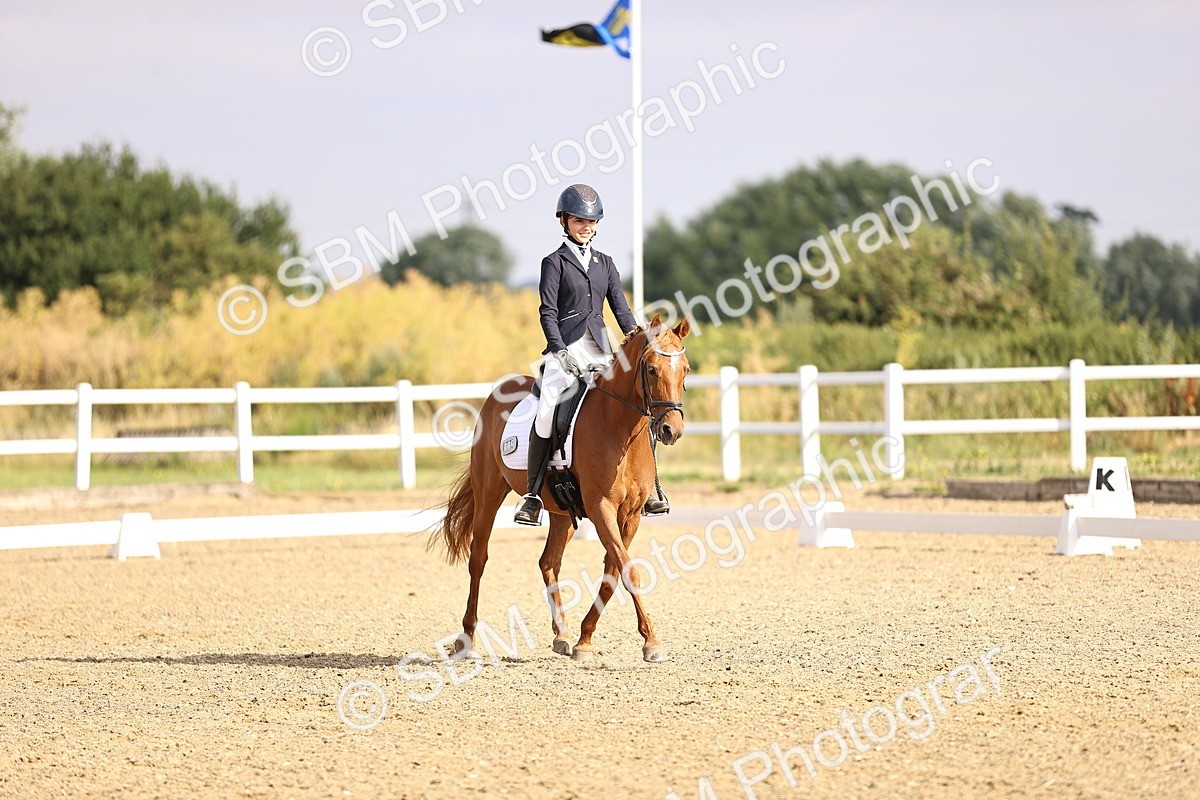 SBM_008476 - Novice 5 - 08.30-9.33