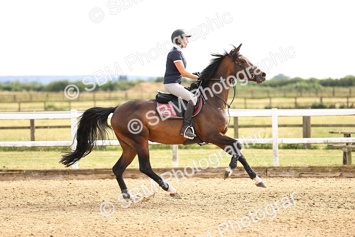 SBM_002411 - Class 18 - Ariat Senior British Novice- 90cm Open