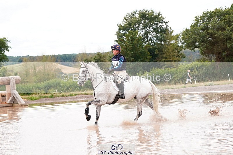 250802A-122022-03963 - C-124-Janine.Paterson-MACHAS.GREY