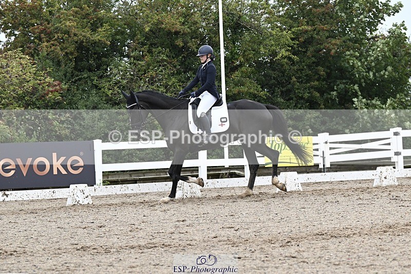 250907-124342-08116 - 034-Jasmine.SmithNigrasine.Rain