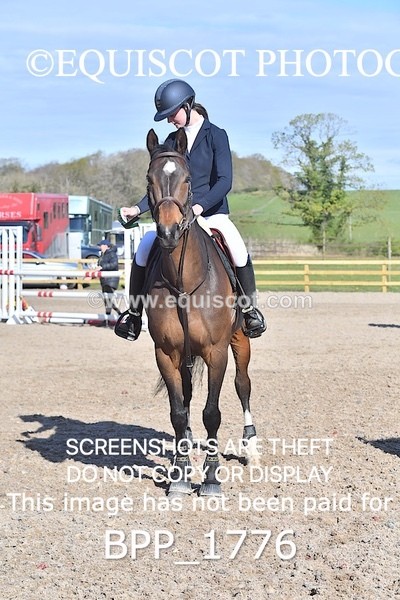 BPP_1776 - CLASS 18 SUN Senior Newcomers/ 1.10m Open