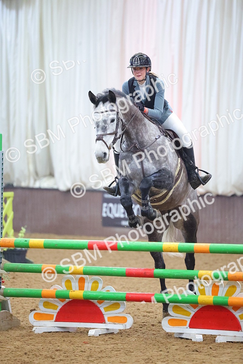 SBM_008490 - Class 21 - Nupafeed Supplements Senior Discovery/ 1m Open - First Round (1.00m)