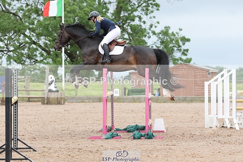 250524-093452-03859 - Cls 13  A&B 1.05m & 1.10m open