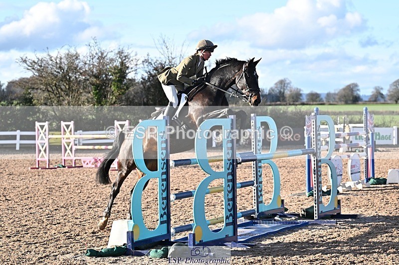 251203-134751-00719 - Cls 5 Foxhunter and 1.20m Open