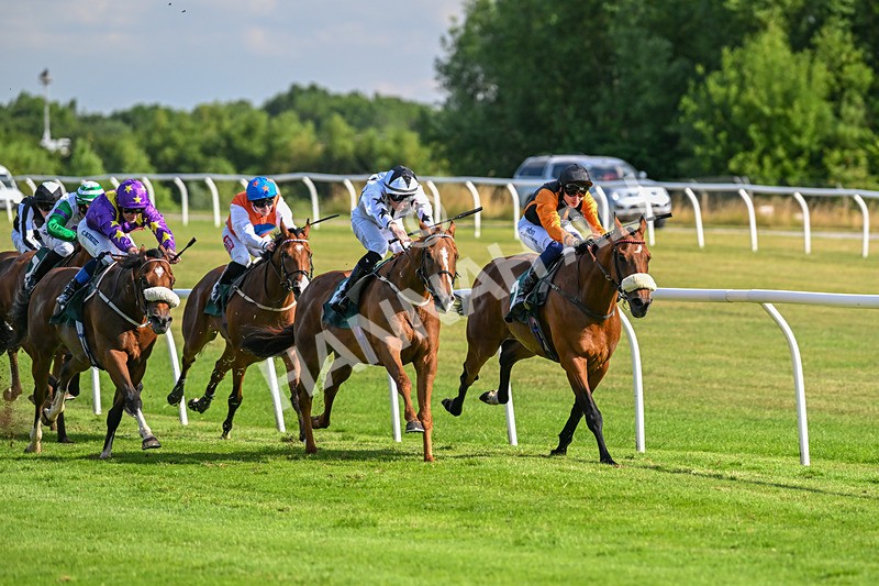 160725-Race 6-Bellarchi-9408 - Race 6