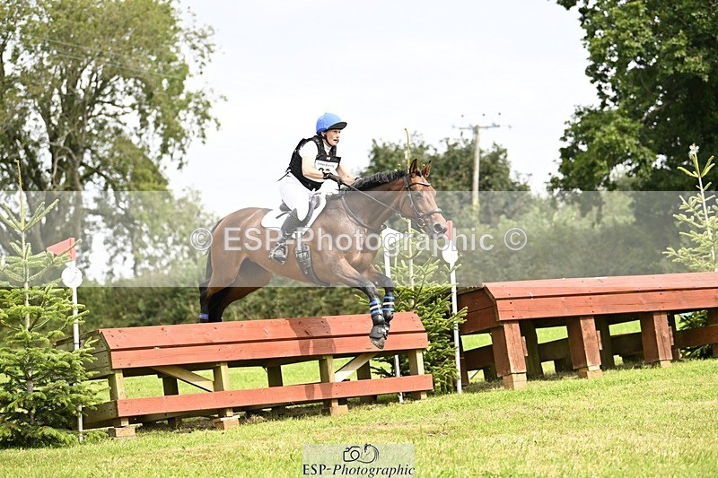 240831A-131319-02530 - 022-Danielle.Burnford-ULTRA.LIGHT