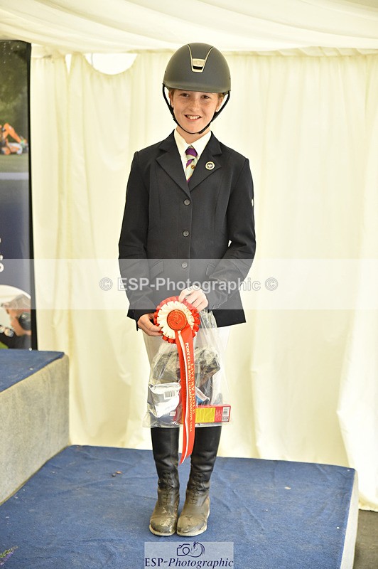 240823X-170852-20008 - 70cm Presentations