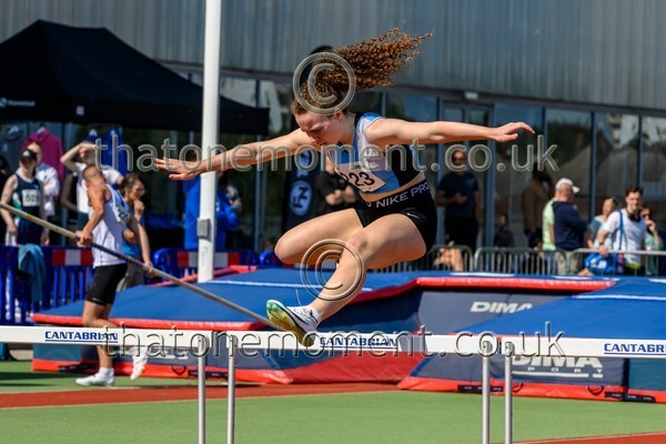 Age25SAT-916421 - Track Female Set One