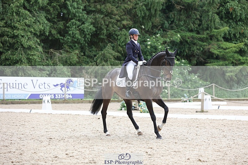 240524-160808-10054 - 370-STORM_IN_DECEMBER-Claire_Fielding