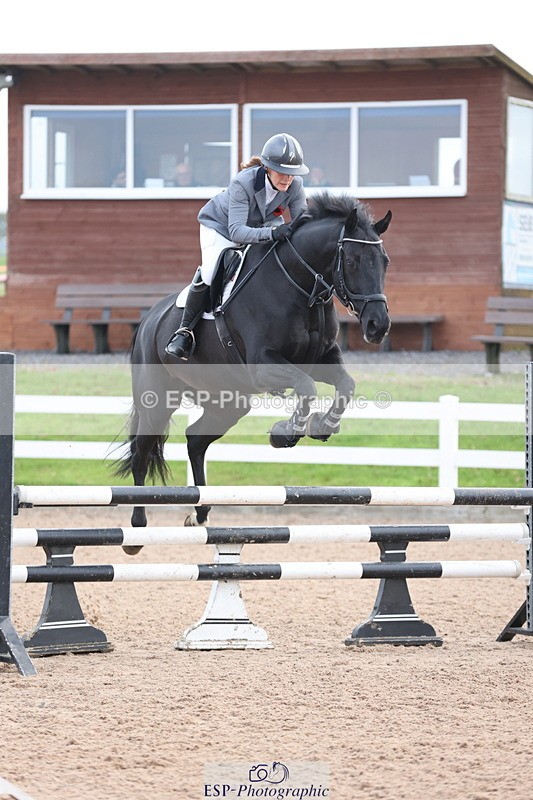 241101A-084913-00428 - FRI Cls 2 British Novice and 90cm Open