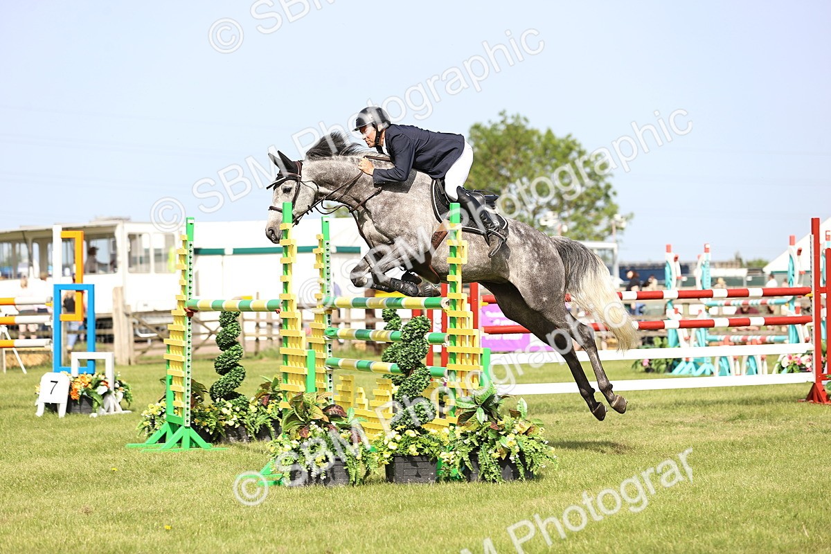 SBM_01566 - Class 200 - Martin Grant Homes Welcome Stakes 1.25m Open