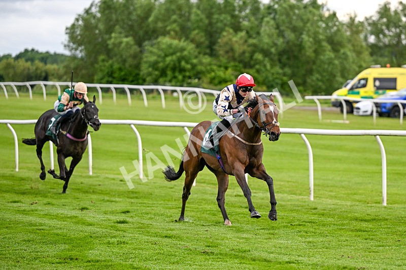 110626-Race 3-Powernap-4587 - Race 3 19.22pm racingtv.com/freetrial Handicap